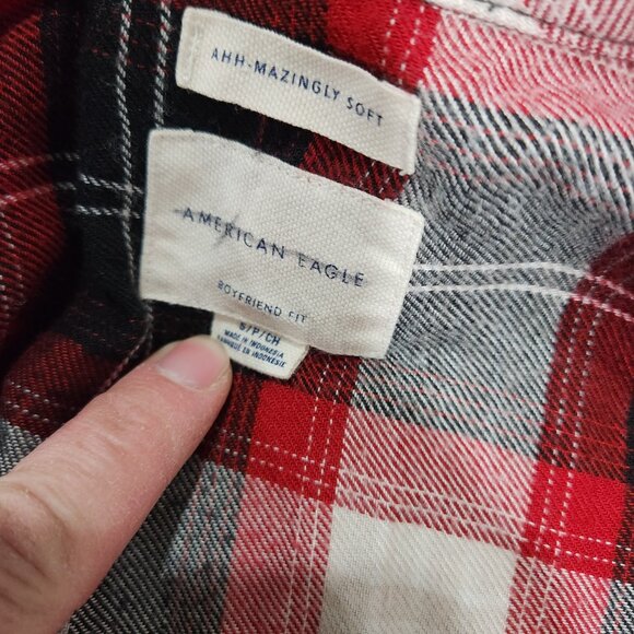 American Eagle Soft Boyfriend Fit Red and Black Plaid Flannel button down shirt - Picture 5 of 5